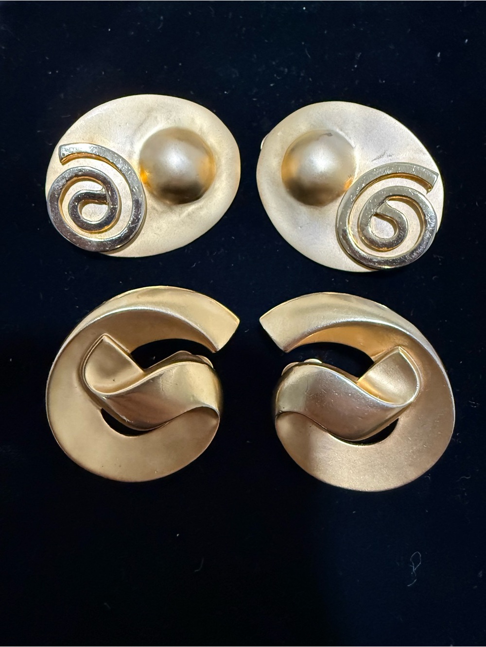Vintage Matte Gold Tone Swirl Sculptural Modernist Clip On Earrings 2 Pairs